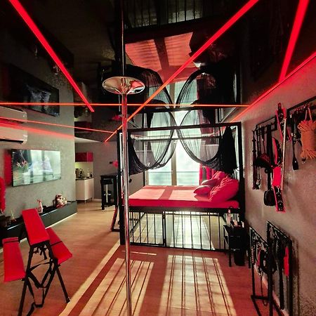 Bdsm Apartman V Bratislave -Adults Only Bratysława Zewnętrze zdjęcie