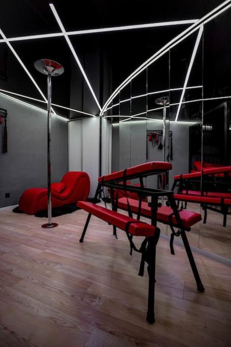 Bdsm Apartman V Bratislave -Adults Only Bratysława Zewnętrze zdjęcie
