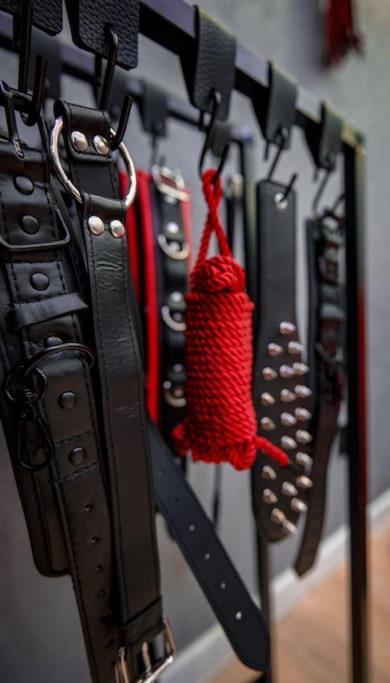 Bdsm Apartman V Bratislave -Adults Only Bratysława Zewnętrze zdjęcie