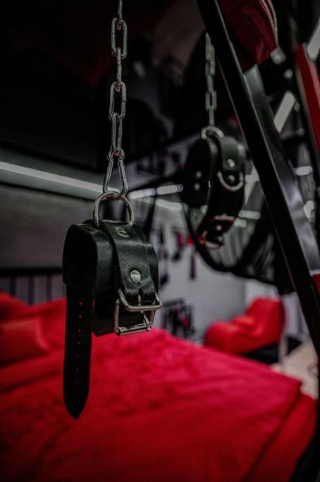 Bdsm Apartman V Bratislave -Adults Only Bratysława Zewnętrze zdjęcie