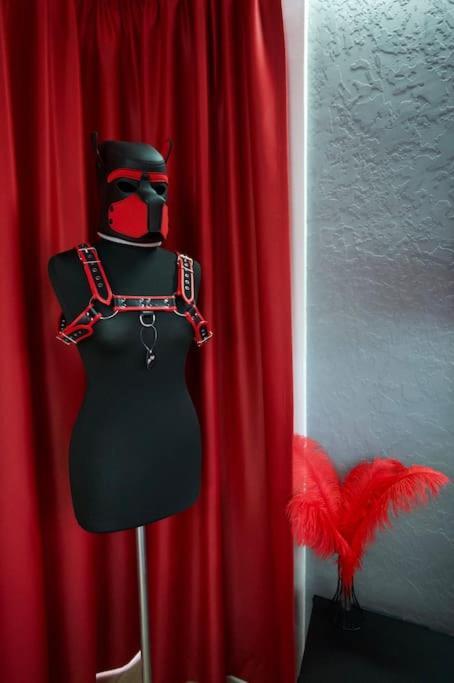 Bdsm Apartman V Bratislave -Adults Only Bratysława Zewnętrze zdjęcie