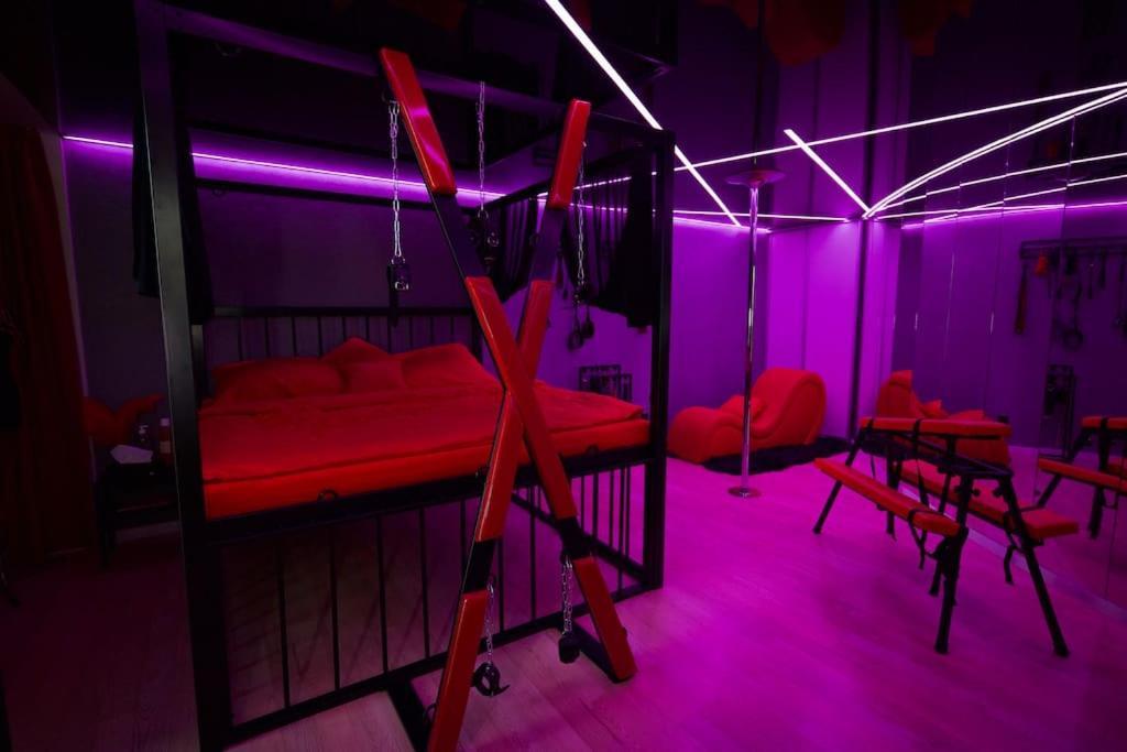 Bdsm Apartman V Bratislave -Adults Only Bratysława Zewnętrze zdjęcie